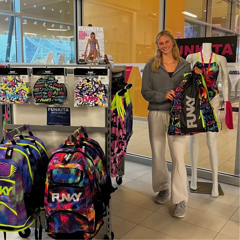 Summer McIntosh at Team Aquatic Supplies TPASC