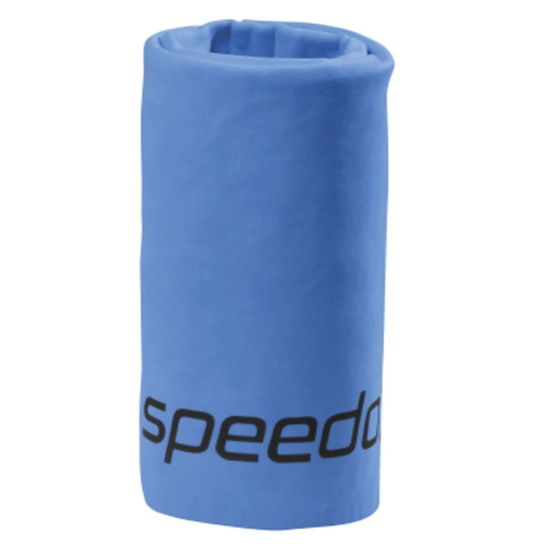 Speedo Sports Towel - Team Aquatic Supplies, competitive swimming, swimwear, swimsuit, wetsuits, swimming experts, natation, pools, water, aquatic, adult swim, swim outlet, speedo, finis, arena, aqualung, funkita, funky trunks, colorado timing system, VASA, lane lines, pull buoys, kickboard, aqua sphere, MP, Michael Phelps, swimming goggles, cobra ultra, caps, fins, snorkel, techsuit, powerskin, jammer, swim, lifeguard, aquafitness, water polo, resistance, training, chlorine